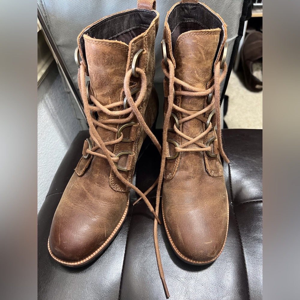 SOREL Cate Lace Leather Boot Sz 9/9.5